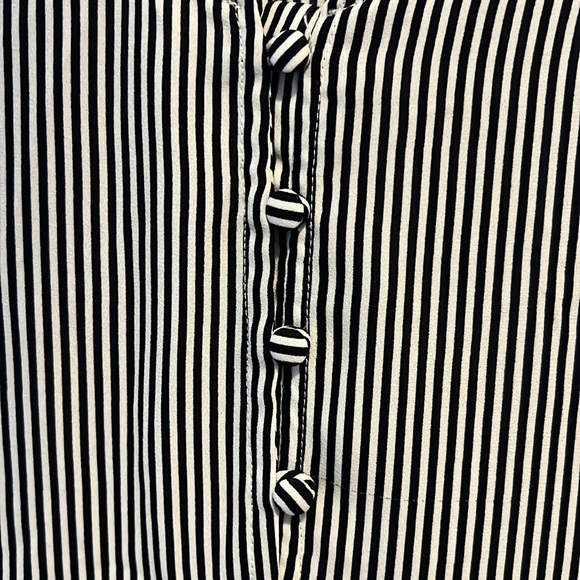 philosophy black and white striped flutter sleeve top - Picture 2 of 4